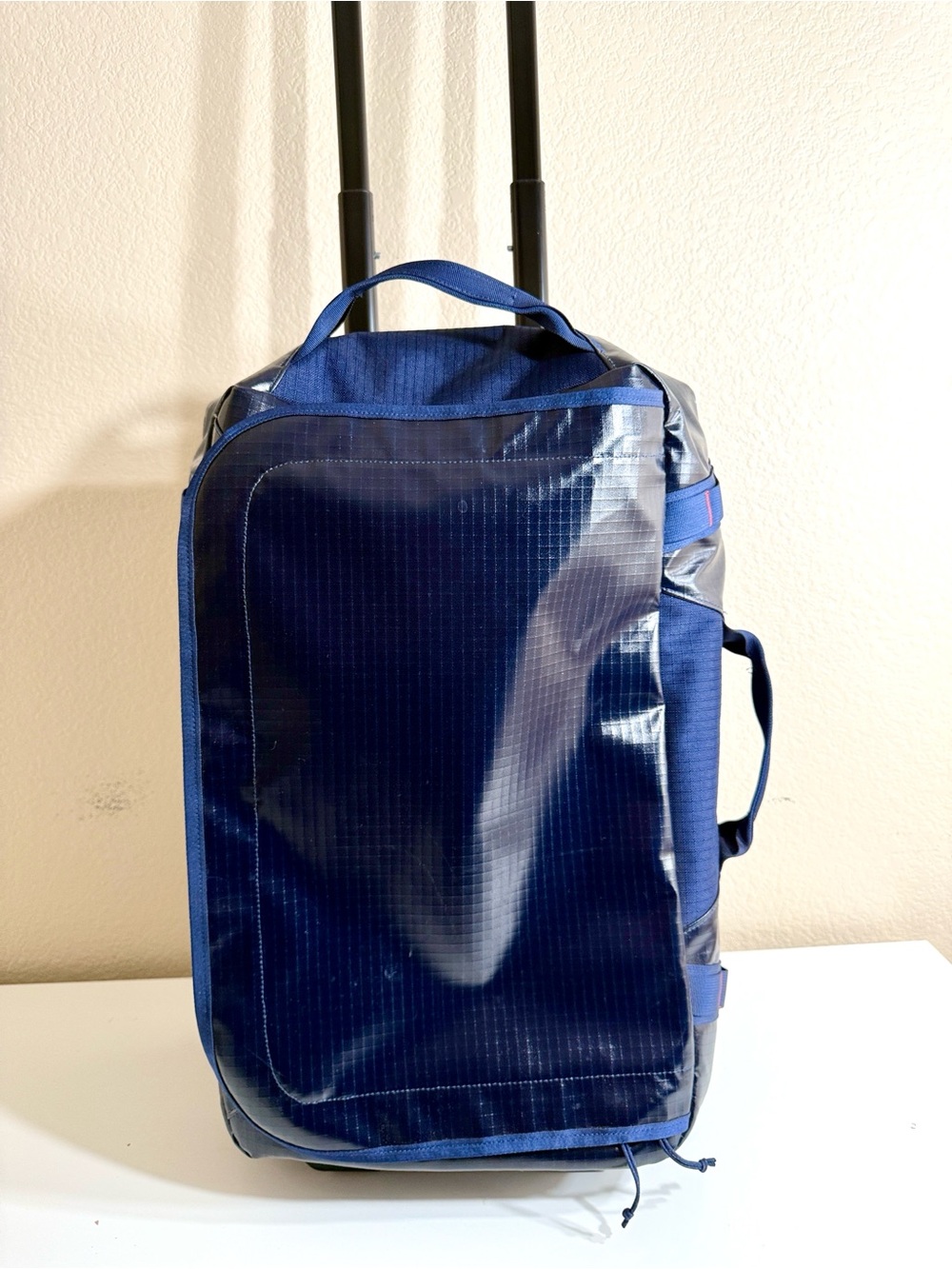 Patagonia Black Hole Wheeled Duffel 40L in “Big Sur” Blue (Retired) - Picture 3 of 14